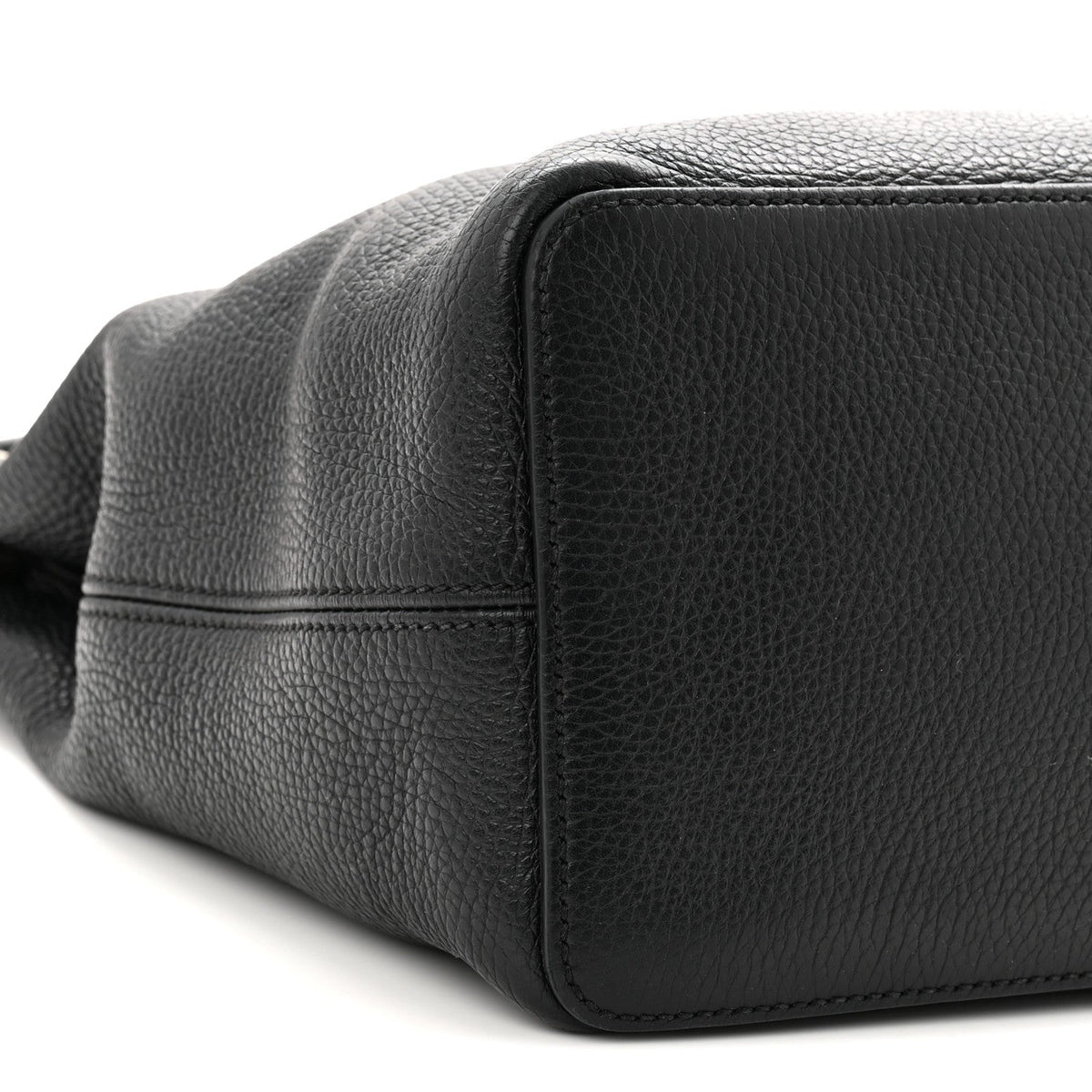 Pebbled Calfskin Large Soho Hobo Black