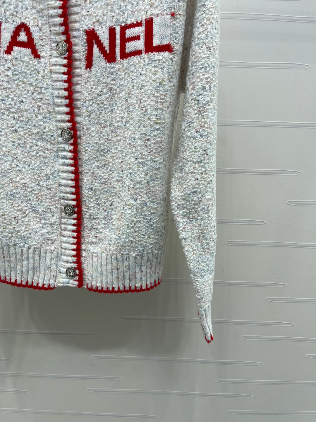 CC 26s Color-Blocked Woven Crew Neck Cardigan Grey Red 344112