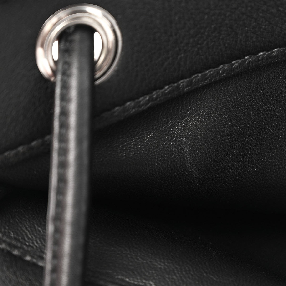 Milo Lambskin Swift Mini Aline Black