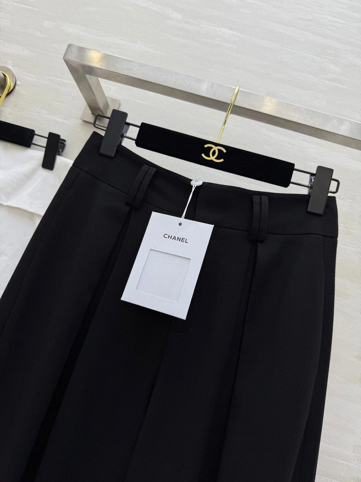 CHANEL 25S WIDE-LEG STRAIGHT PANTS 637