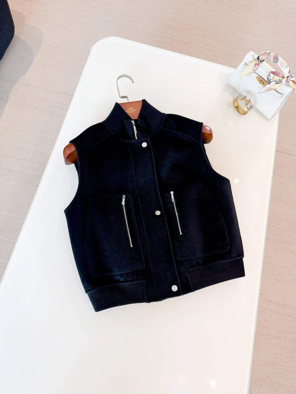HERMES 25S SLEEVELESS JACKET 121