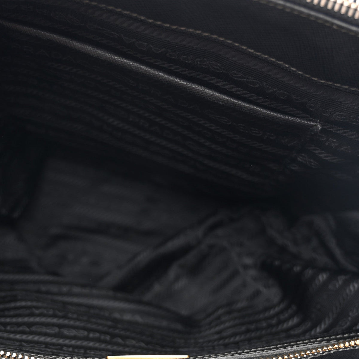 Saffiano Medium Galleria Double Zip Tote Black