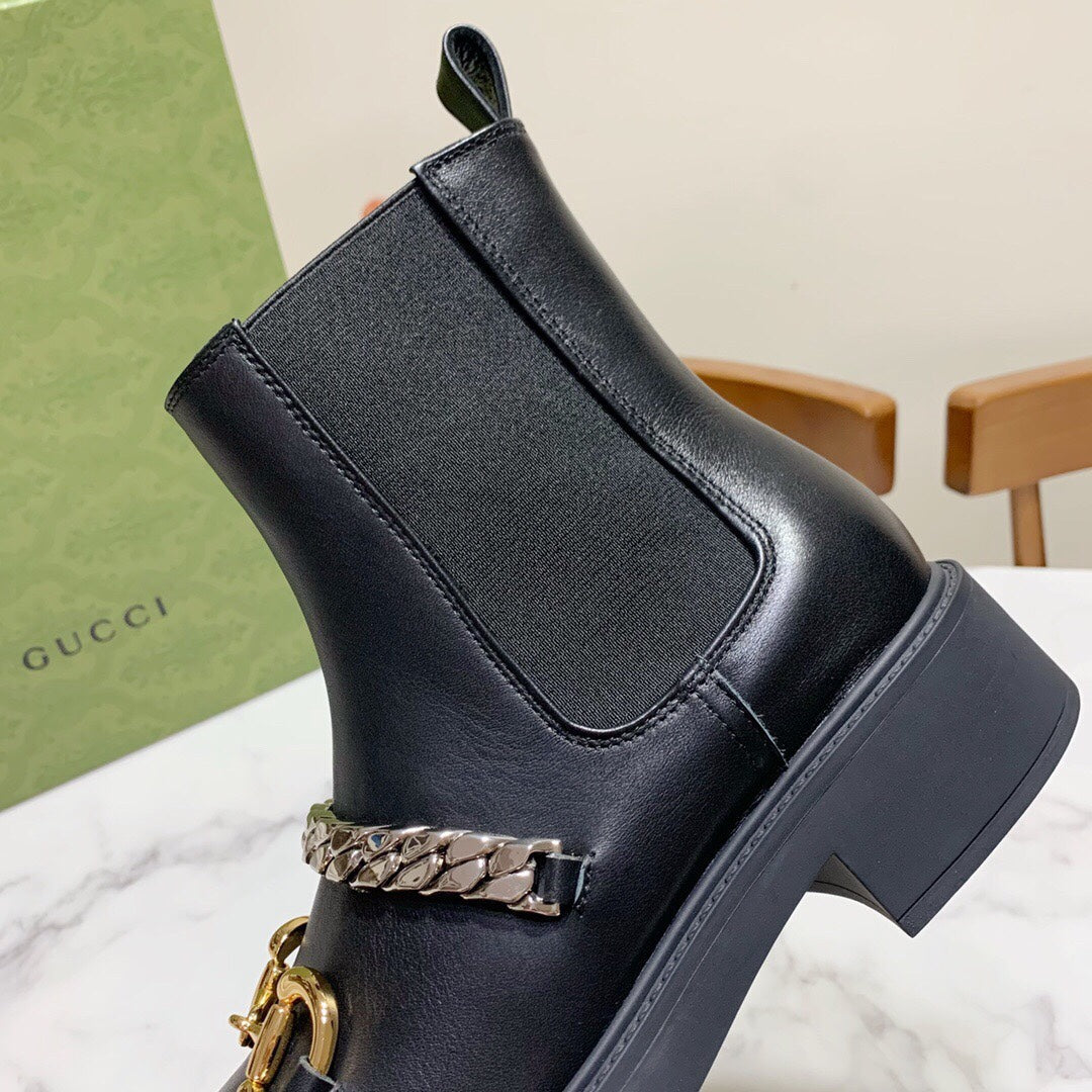 HORSEBIT ANKLE BOOTS WITH CHAIN IN BLACK CALFSKIN