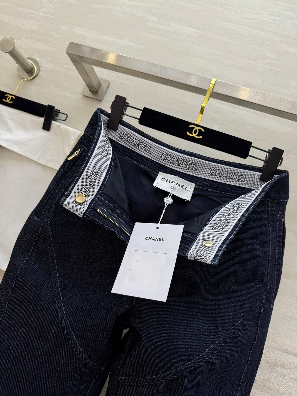 Chanel Straight Leg Jeans 800653
