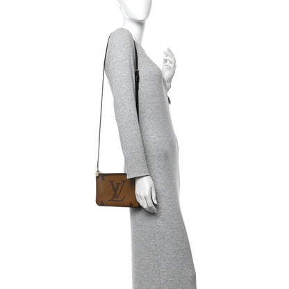 Reverse Monogram Giant Double Zip Pochette