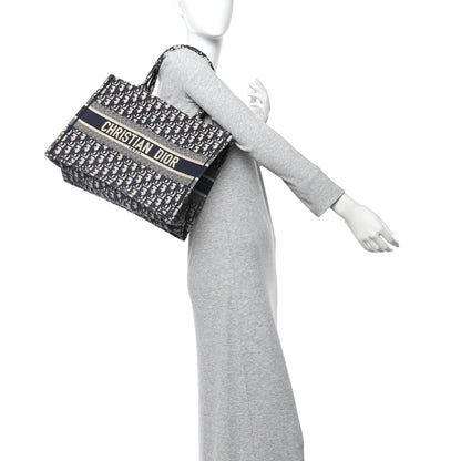 Oblique Medium Book Tote Blue Multicolor