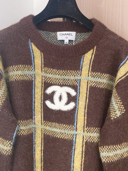 Chanel 2025 Two-tone Long Sleeve Sweater Wool 99240