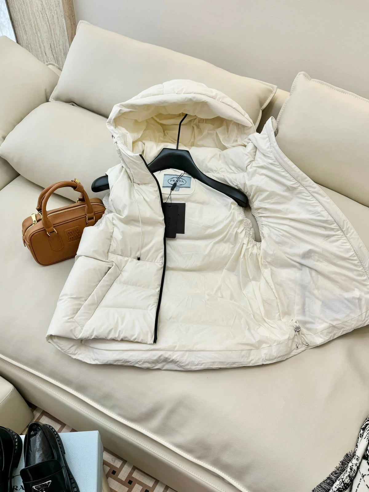 PRADA 25S DOWN VEST 510