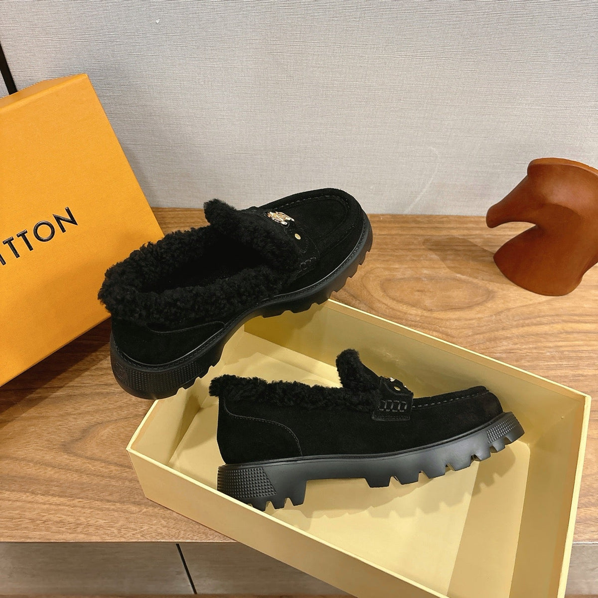 LV District Flat Loafer Black Wool Suede 594854