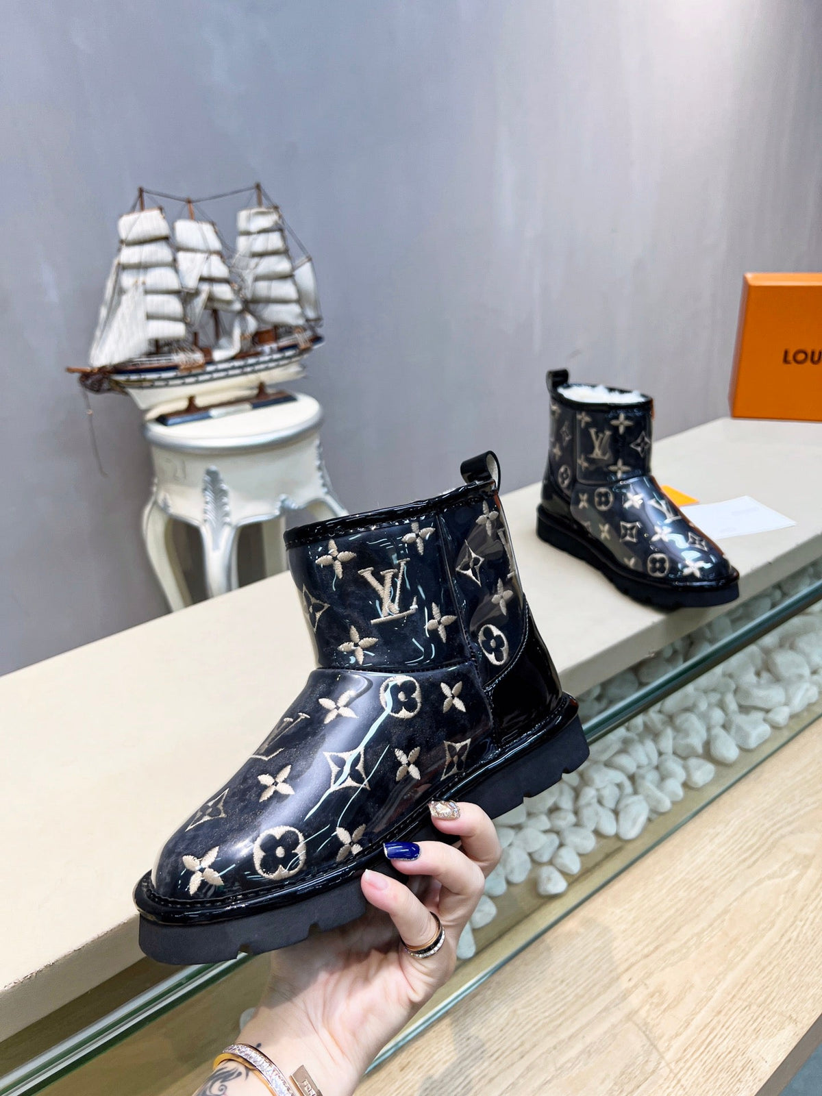 LV 25 Snow Boots Black Monogram PVC Wool