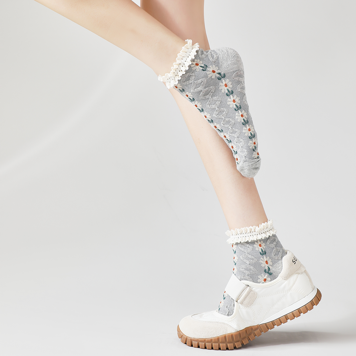 Rufia - Summer Floral Pattern Lace Trim Low-Cut Socks