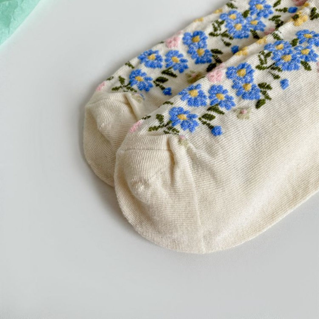 Rufia - Floral Lace Mid-calf Socks - Delicate &amp; Vintage