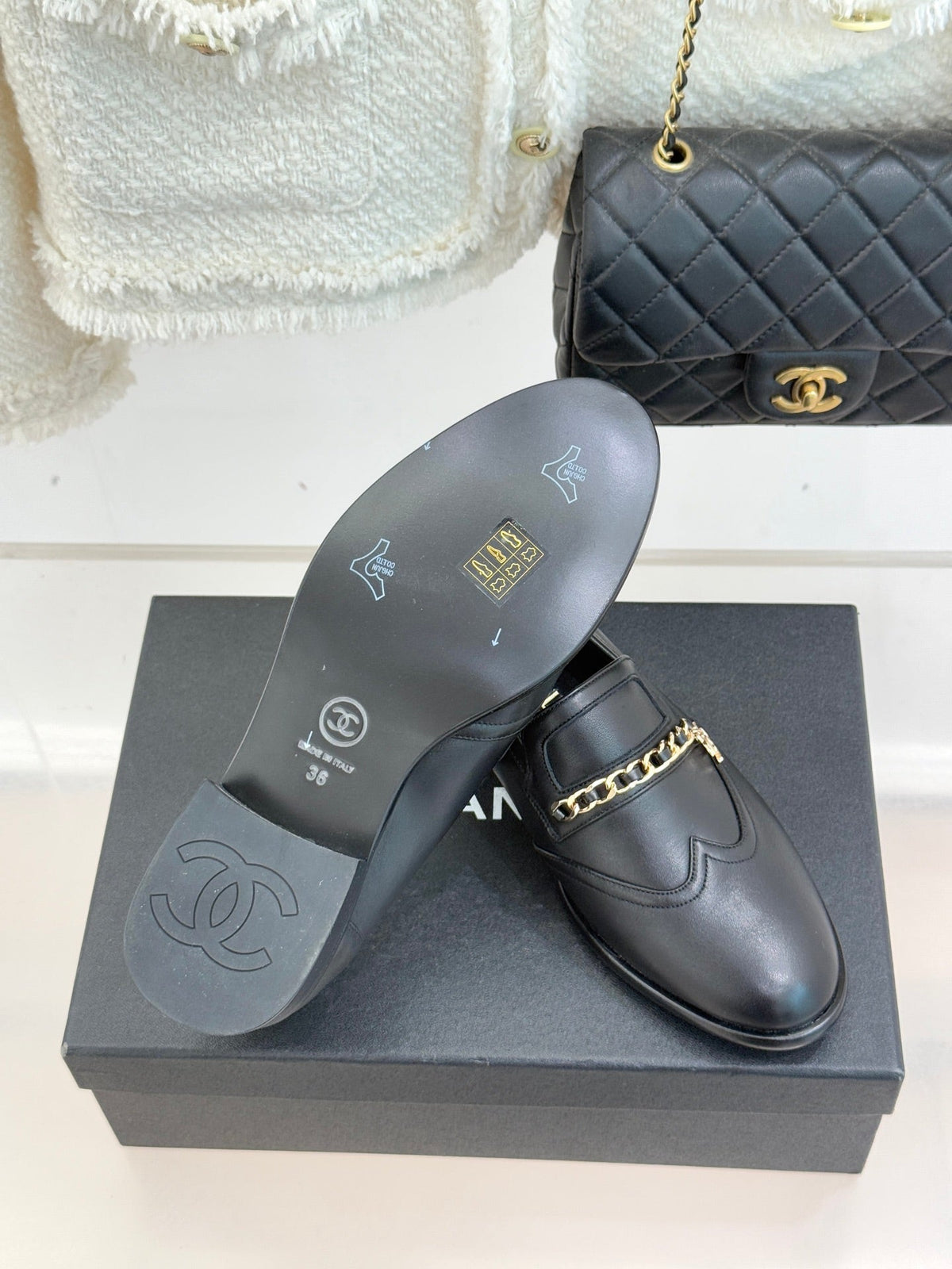 CC 25s Double C Buckle Loafers Black Calfskin 557704