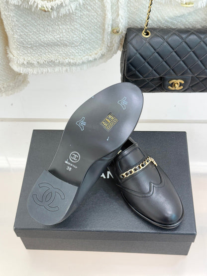 CC 25s Double C Buckle Loafers Black Calfskin 557704