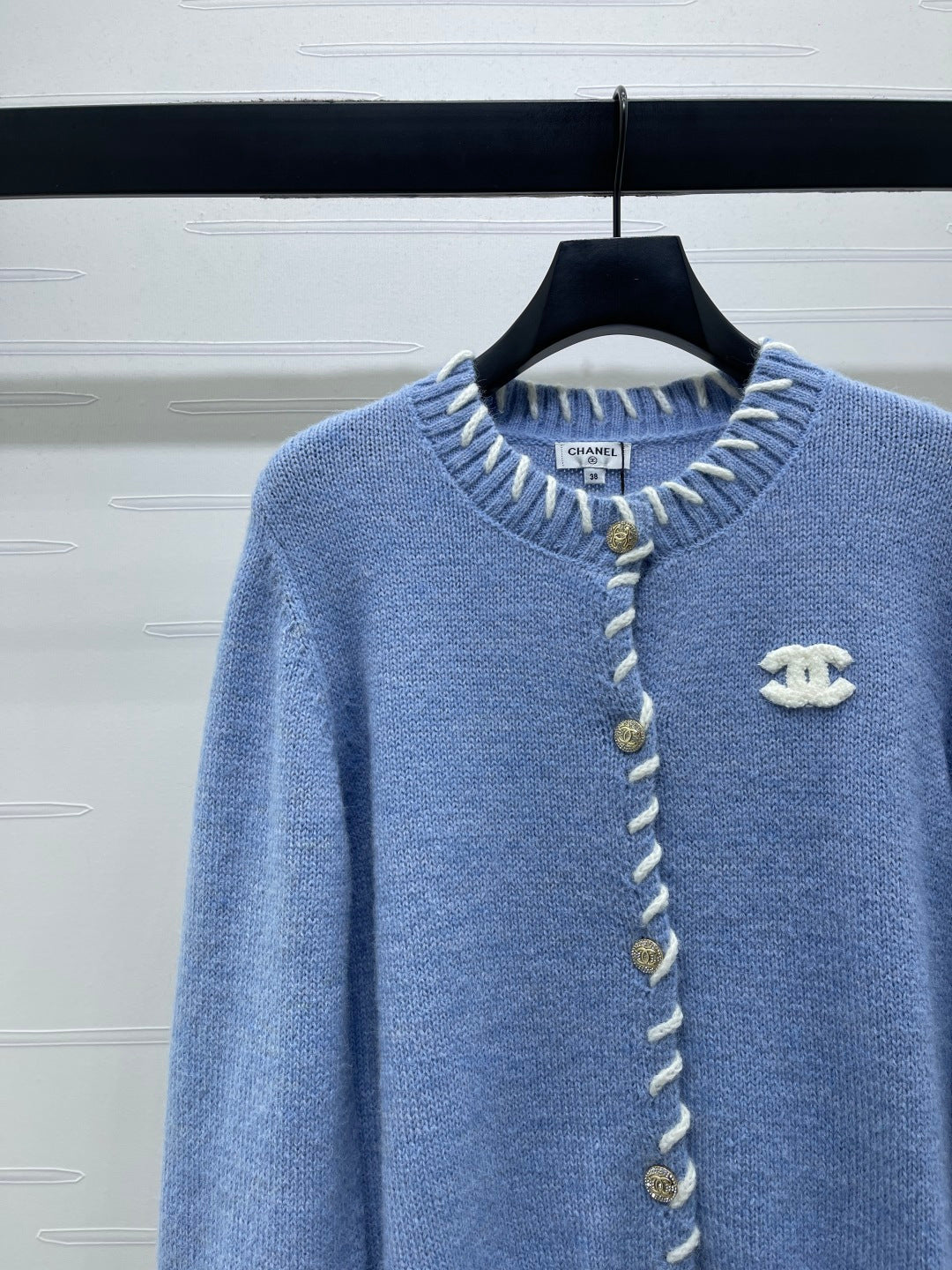 CC 26s Crochet-Trimmed Crew Neck Cardigan Blue Knit 343630