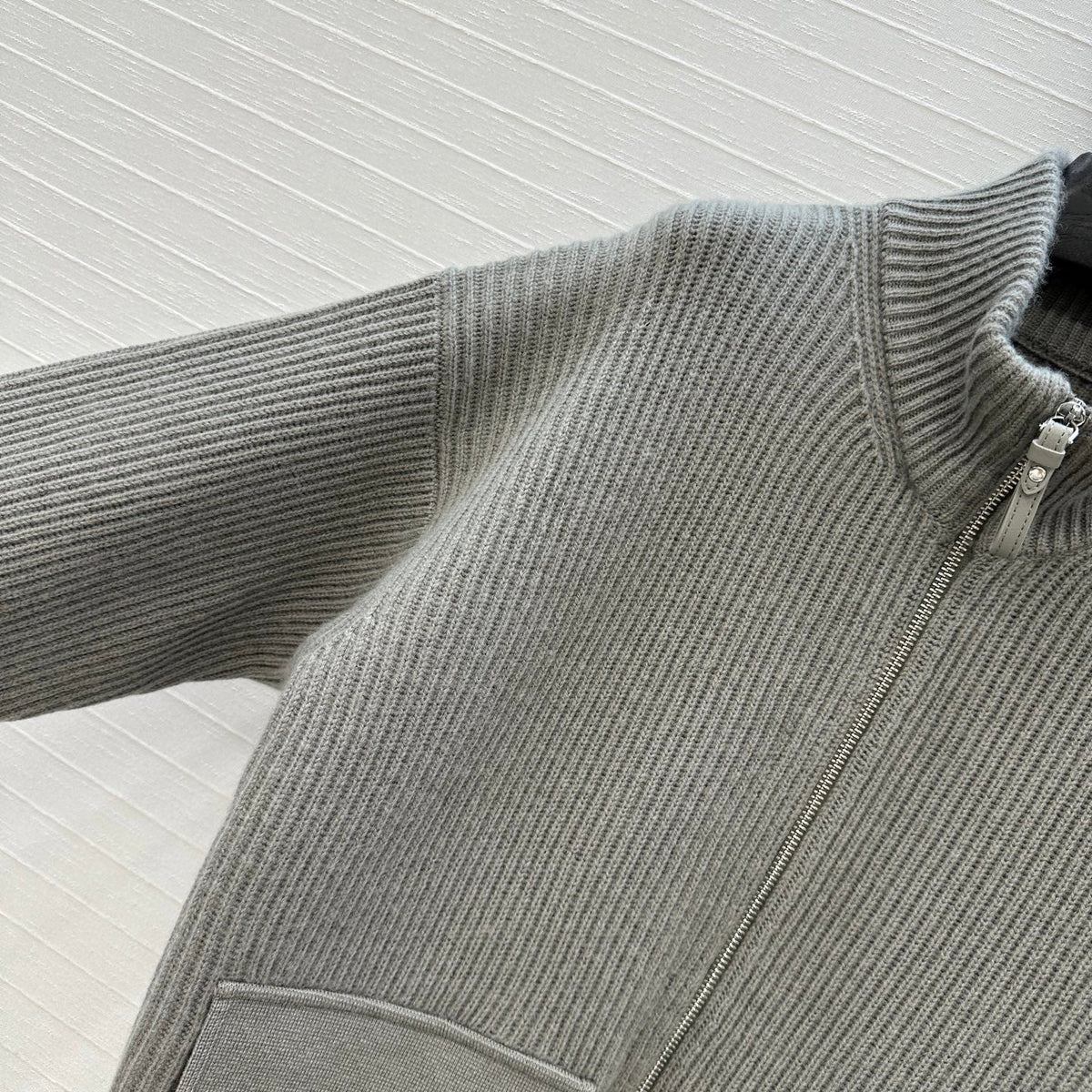 HM 25S Zipped Jacket H Leather Pockets in Gray Cashmere 305009