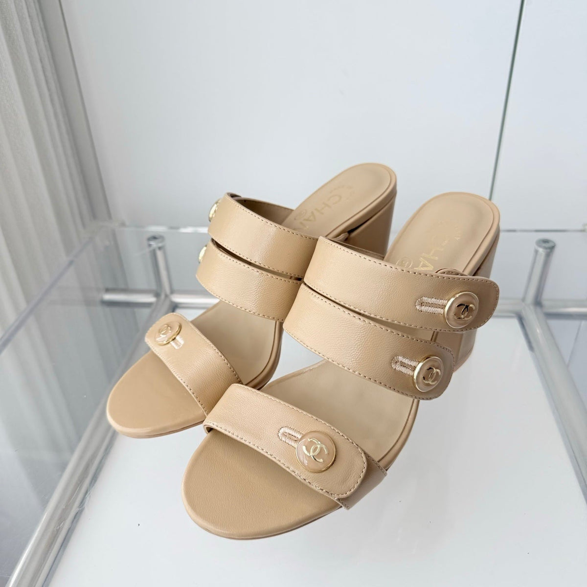 Chanel 26 Turnlock 85 Beige Sandal Mule in Lambskin 597394