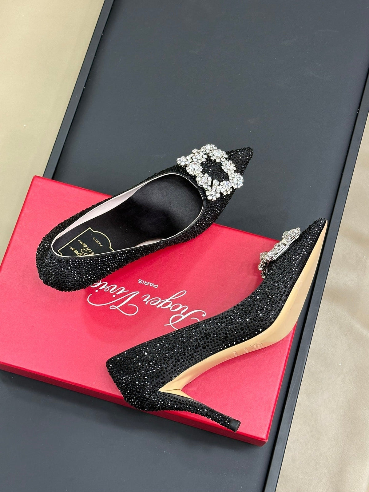 Flower Strass Buckle Pump 85 Crystal Black Leather