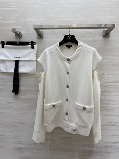 CC Round-Neck Cardigan White Wool 346503
