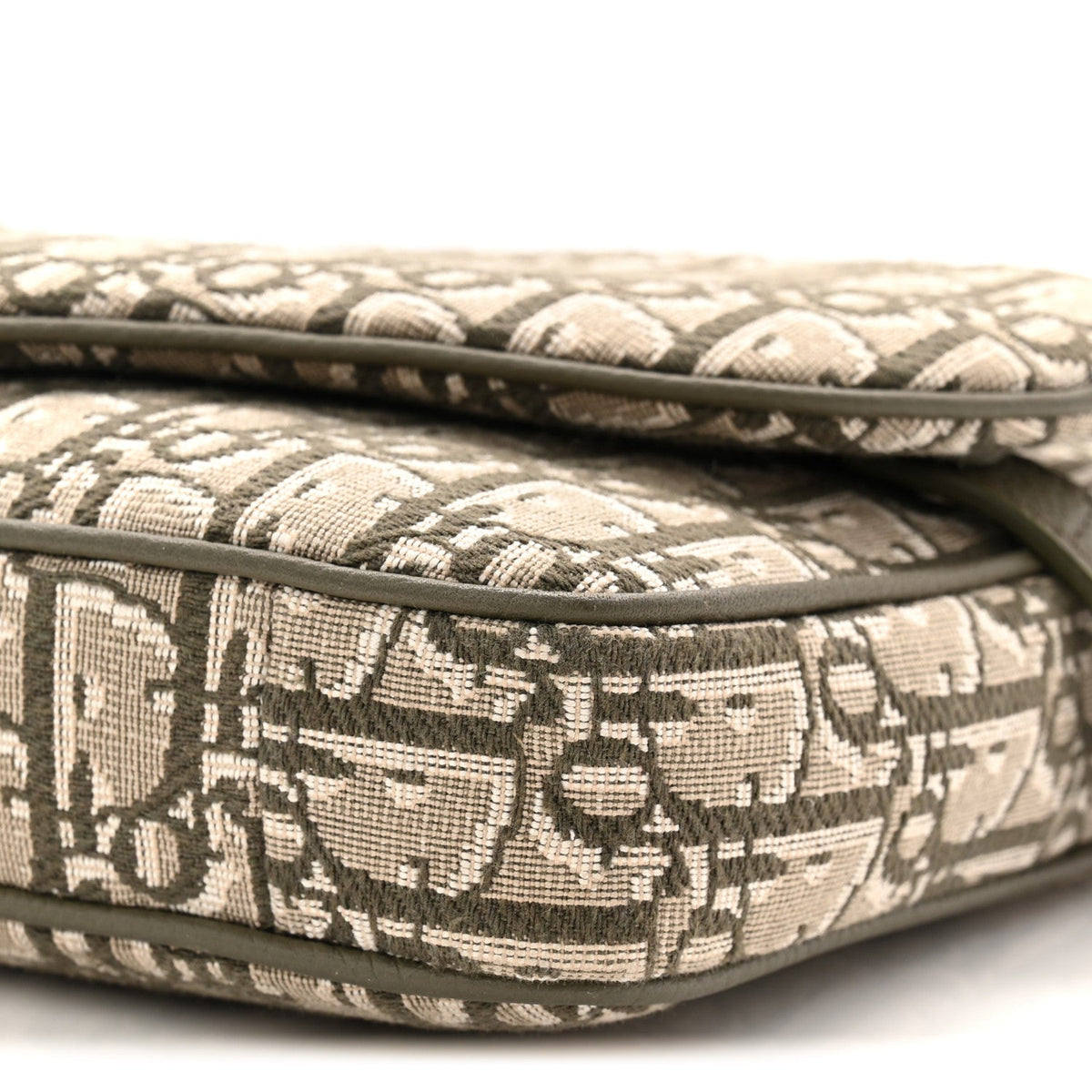 Oblique Saddle Triple Pouch Green