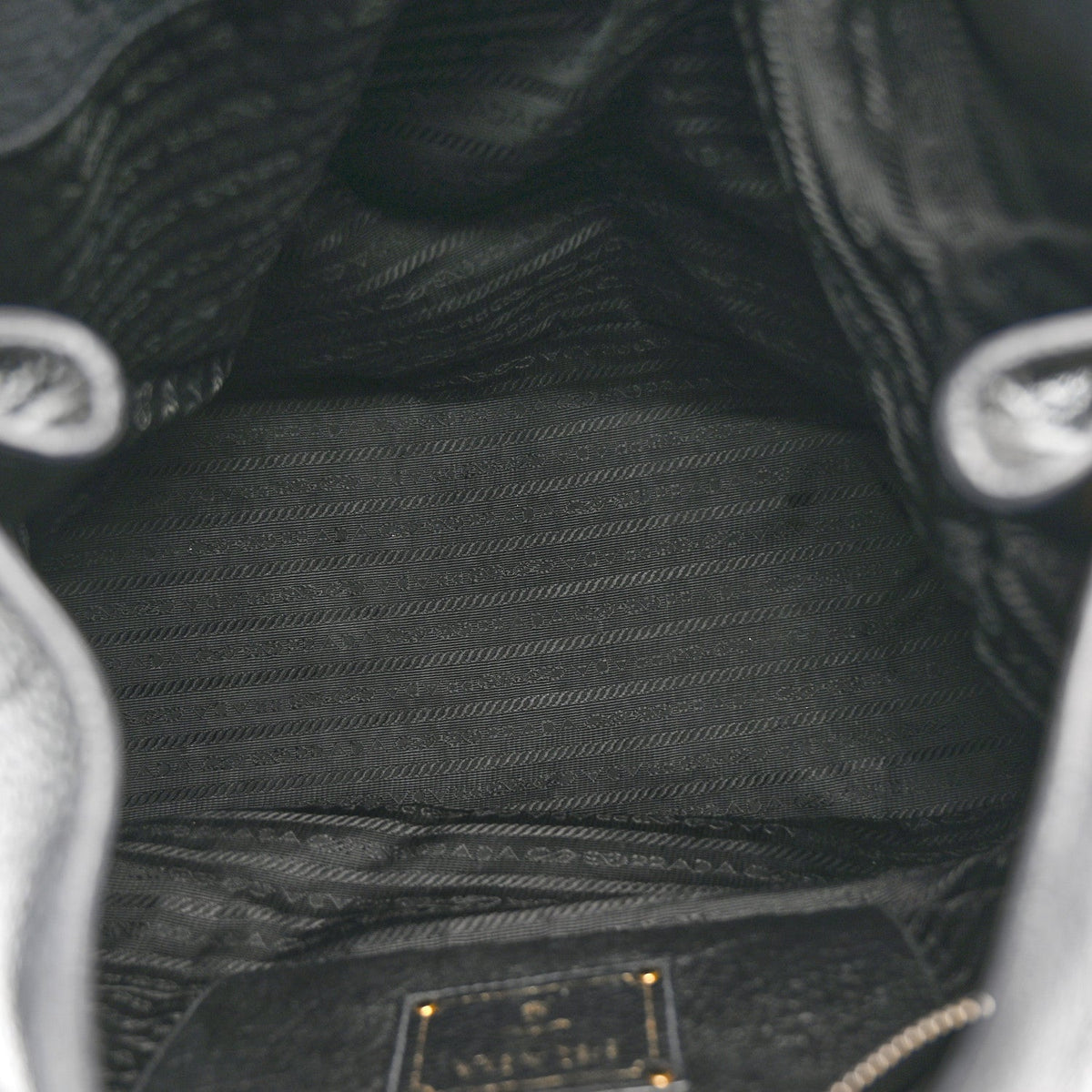 Vitello Daino Hobo Black
