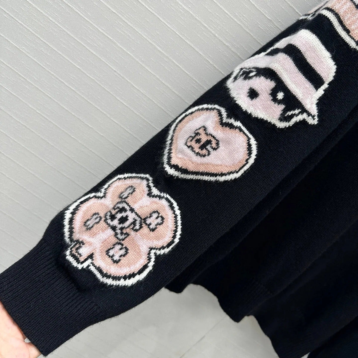 CHANEL KNITTED SWEATER STYLE 54