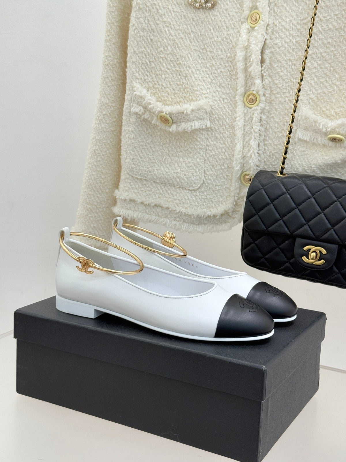 CC 26C Ribbon Double C Camellia Mary Jane White Black Lambskin