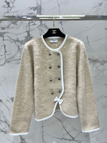 Chanel 2025 Double-breasted Round Neck Coat Wool 323090