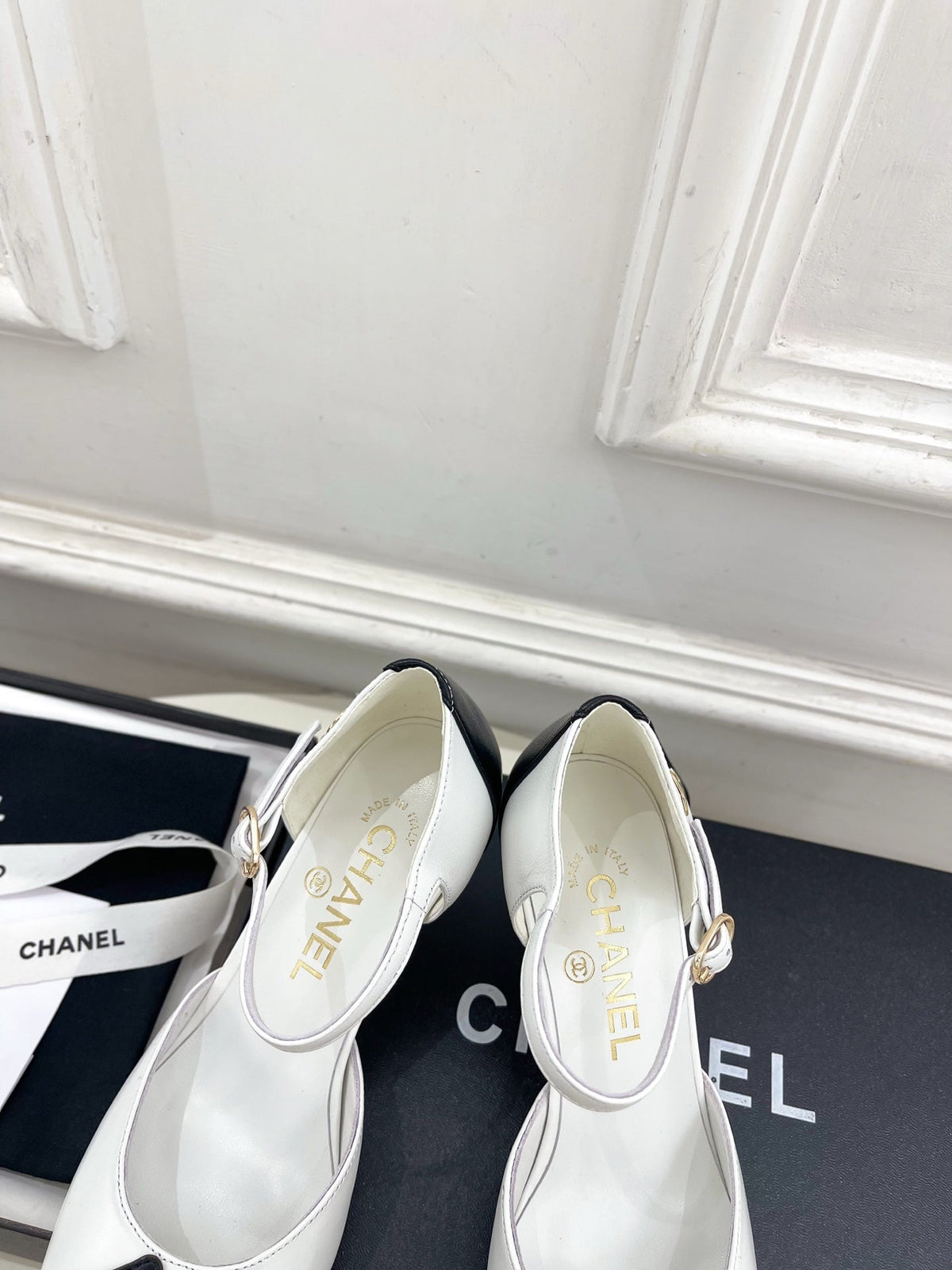 CC 26 SS Double C Slingback 7.5cm Black White Calfskin 586935
