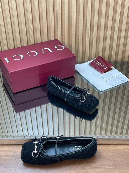 Gucci 26 Ballet Full Black Calfskin Wool 562991