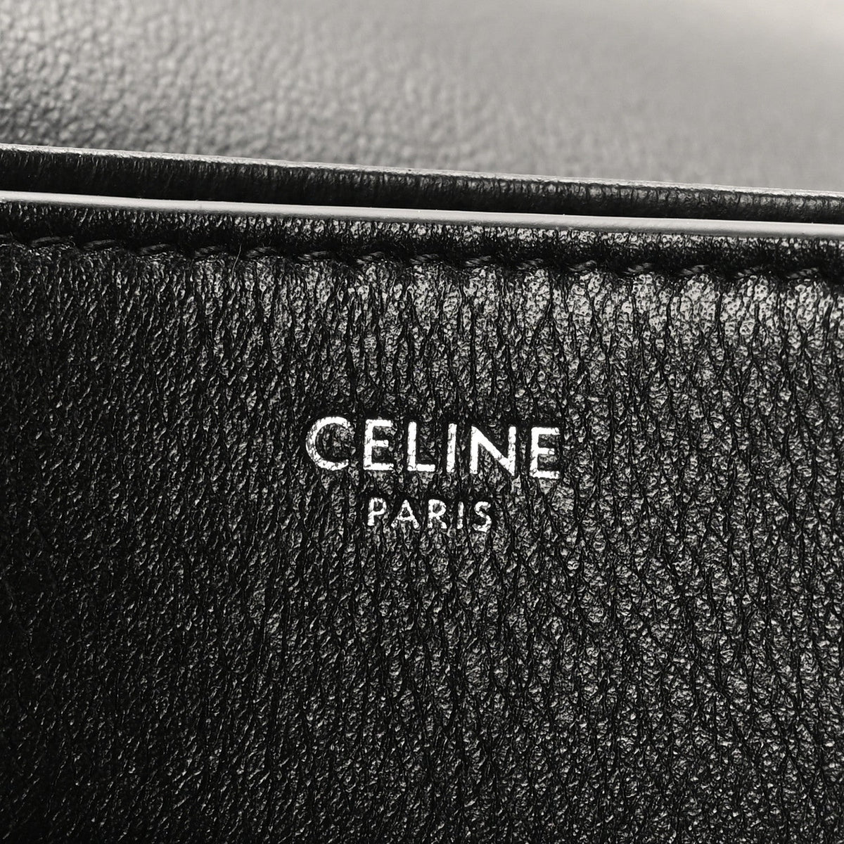Supple Calfskin Triomphe Medium Besace Black
