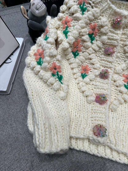 Chanel 26 Early Spring New Knit Cardigan Off-White in Wool Blend 800129