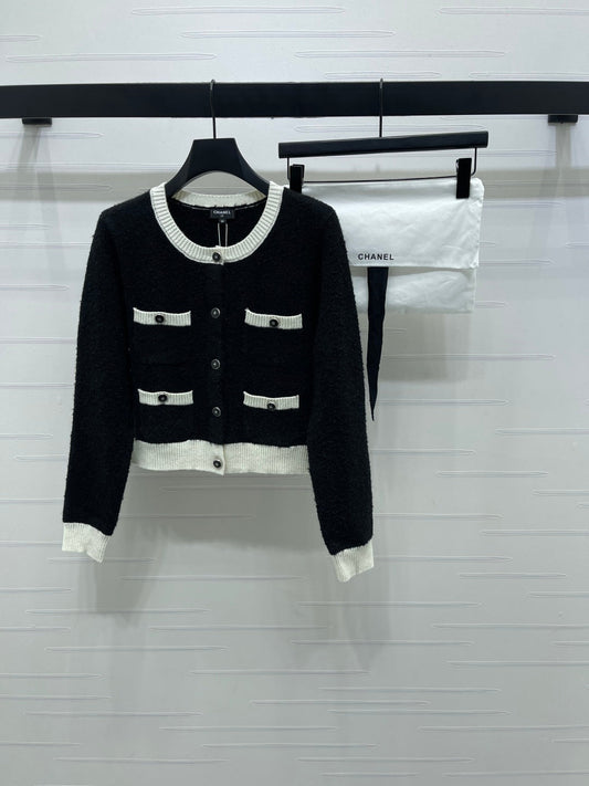 CC 25 Two-Tone Pocket Knit Cardigan Black Wool