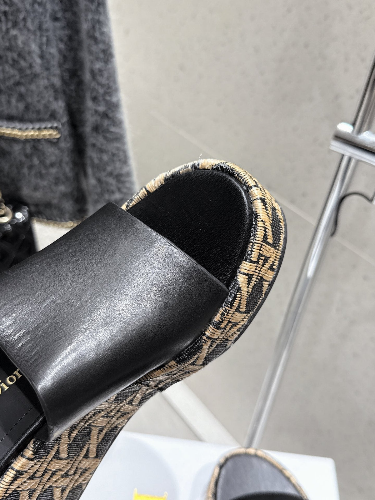 CD Attitude Wedge Sandals Black in Cowhide 598183