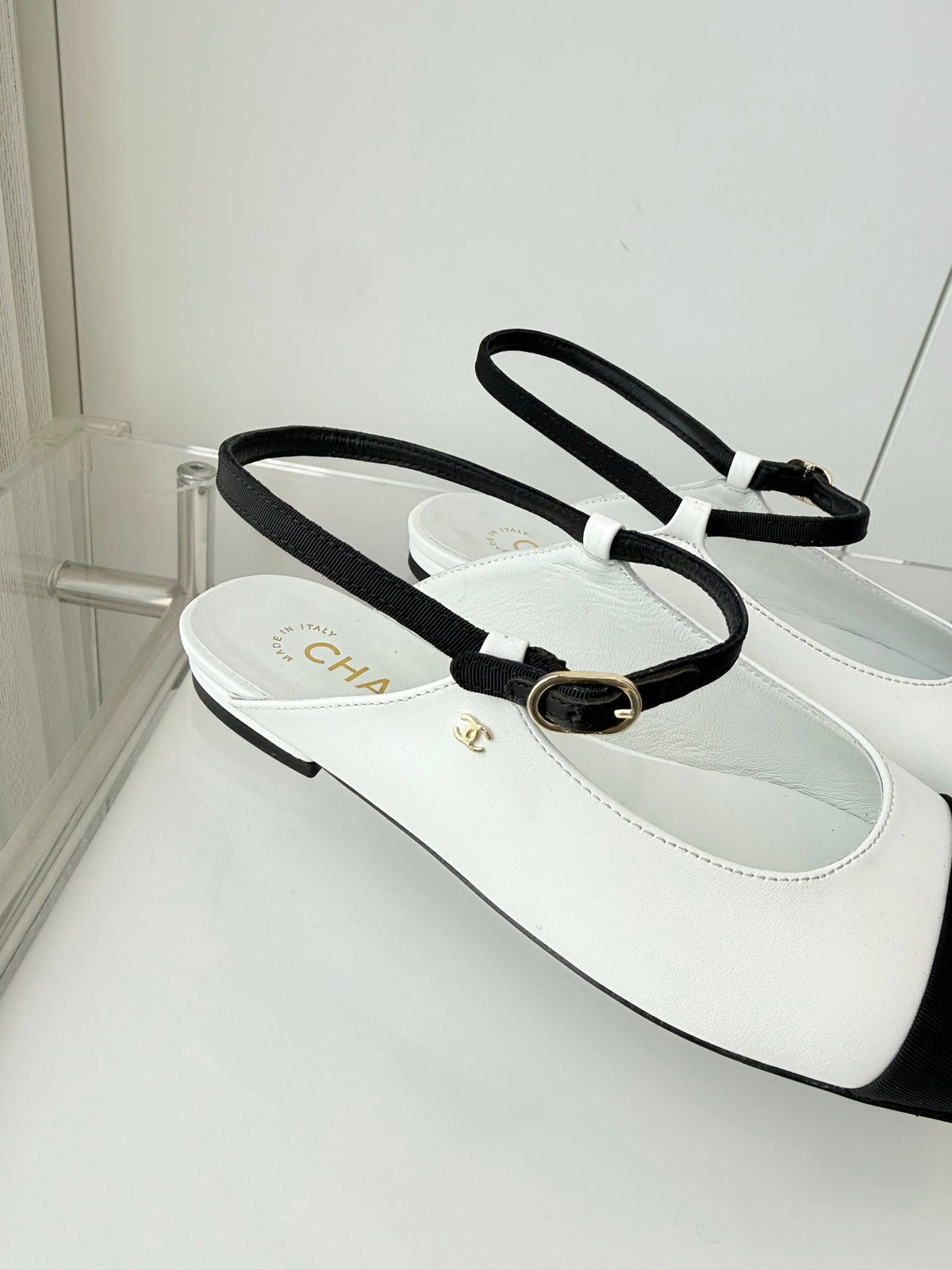 Chanel 26 Slingback Flats White Black in Lambskin 597390