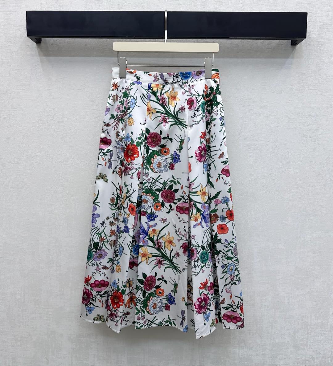 GG SS26 Flora Printed Pleated Midi Skirt White Multicolor Silk 351787