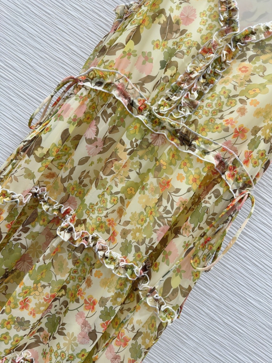 Celine 25 Floral Sleeveless Dress Green mix colors Polyester