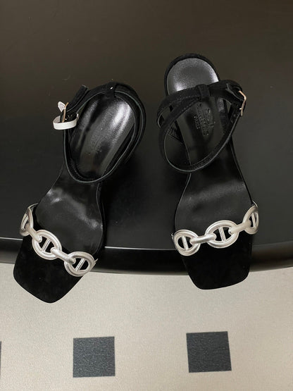 HM Luz Sandals 10.5 Black Sheepskin 593703