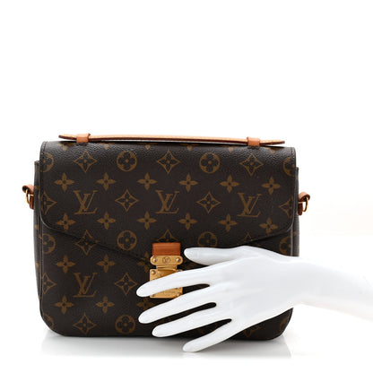 Monogram Pochette Metis