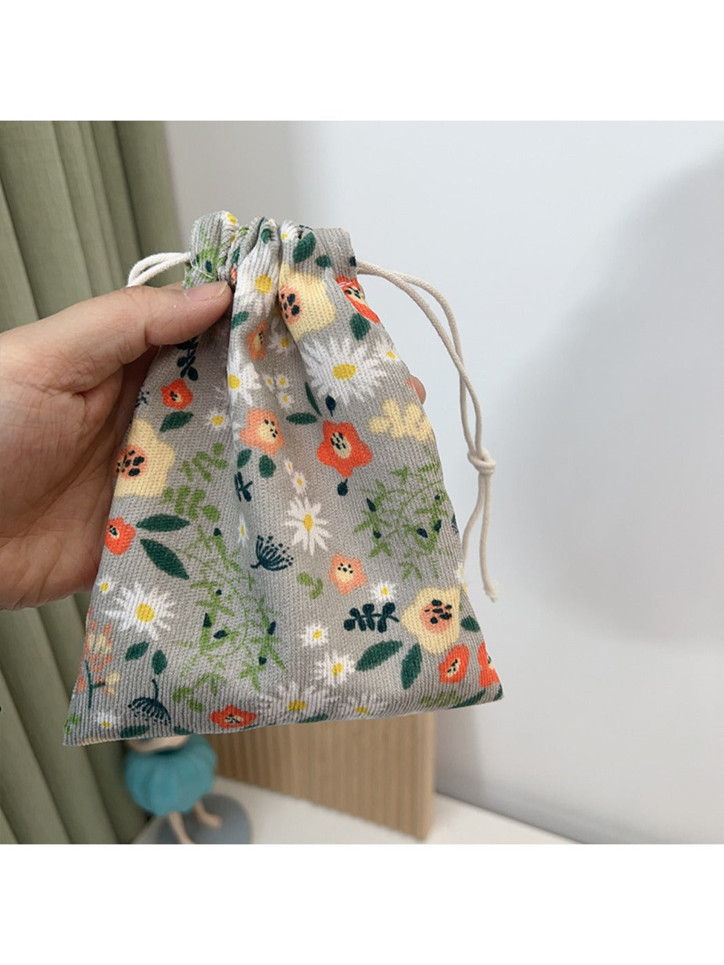 Cosbai - Floral Drawstring Pouch - Mini &amp; Portable
