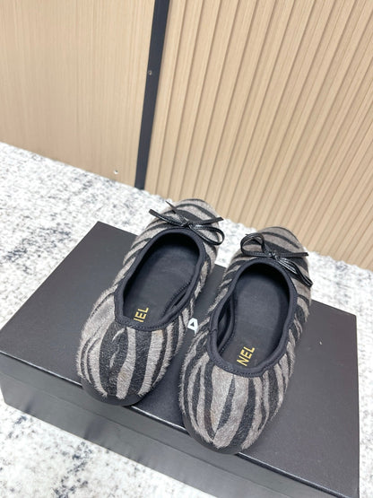 Chanel 26 Tiger Print Gray Black Ballet Flat in Sheepskin Wool 591375