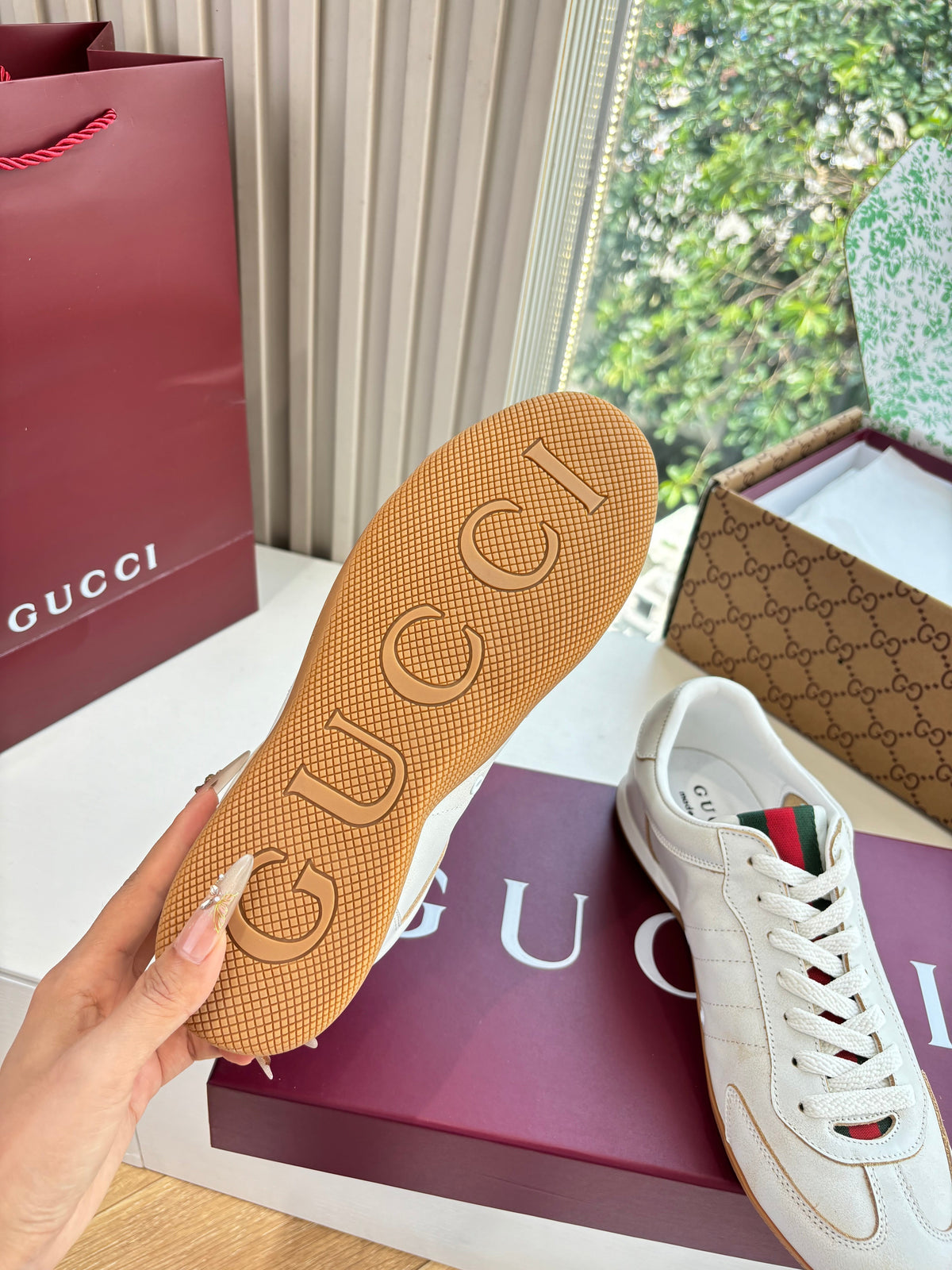 Gucci Shift Damen sneaker Varianten Schwarzes Off-White Leather 506839
