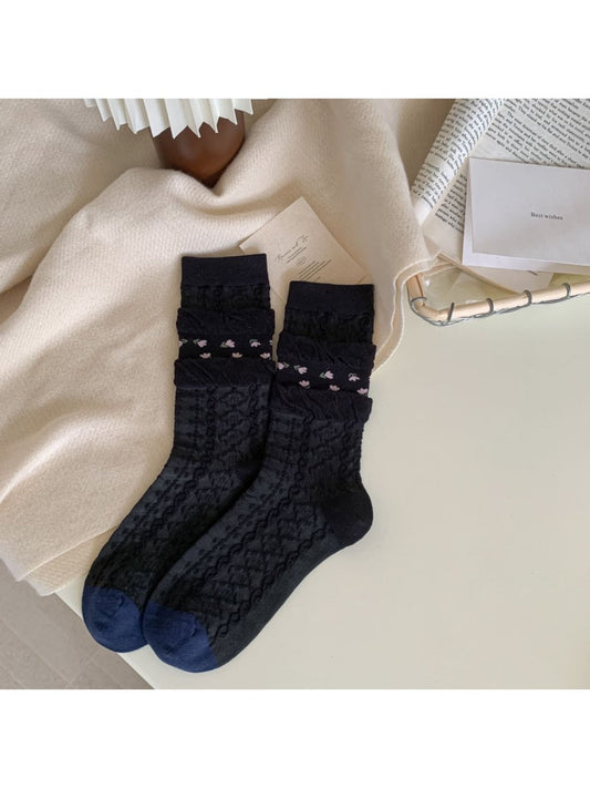 Rufia - Vintage Mid-Calf Winter Socks with Tulip Floral Print