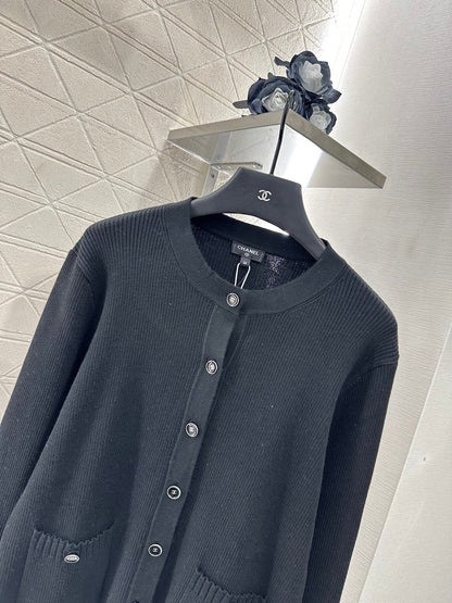 CHANEL WOOL CARDIGAN STYLE 272
