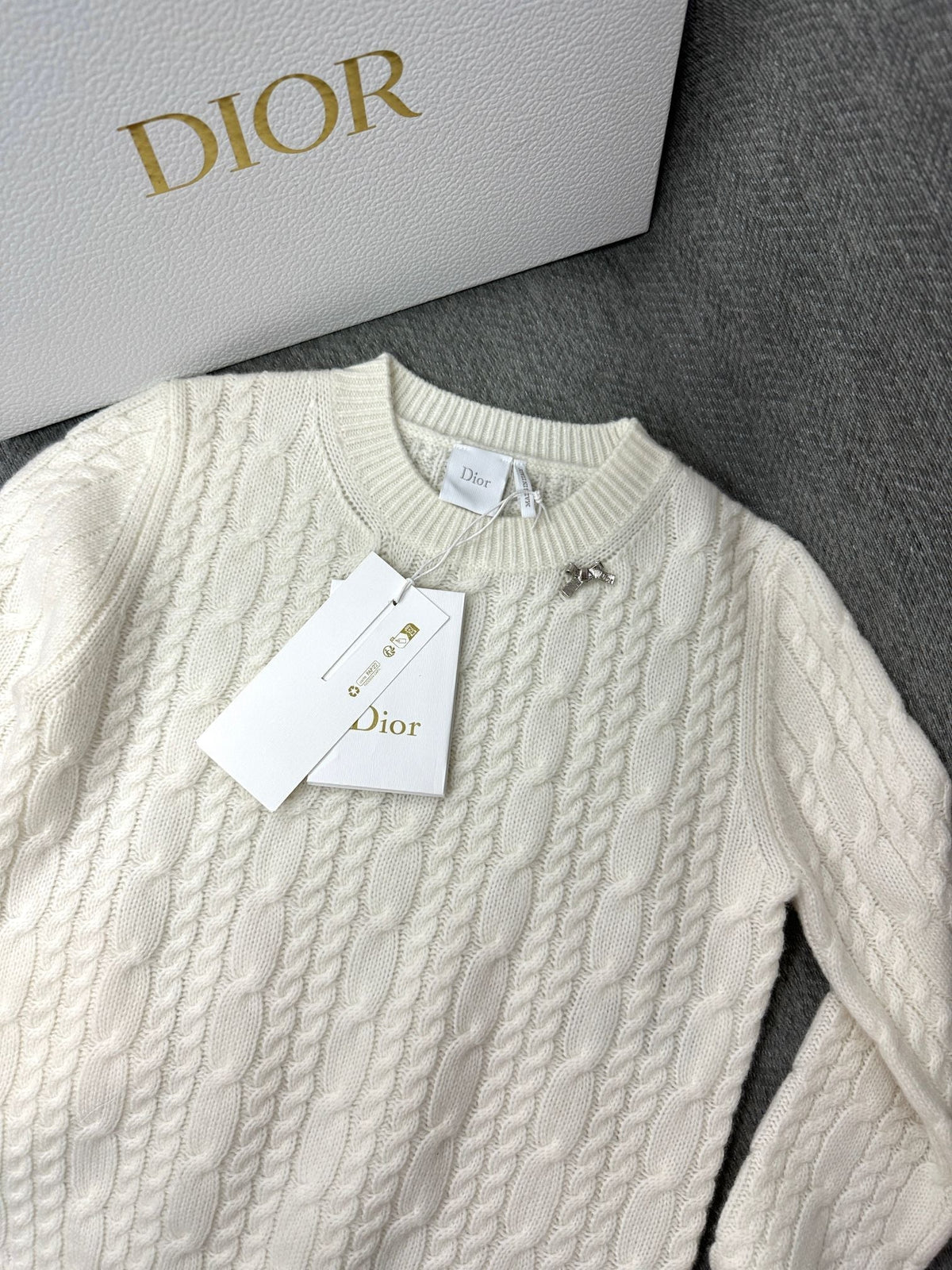 CD Sweater Beige Cashmere Twisted Knit 345309