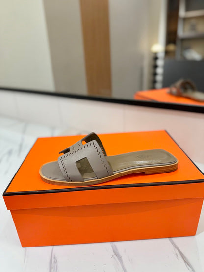 HM Oran Sandal Etoupe Perforate Cowhide 294872