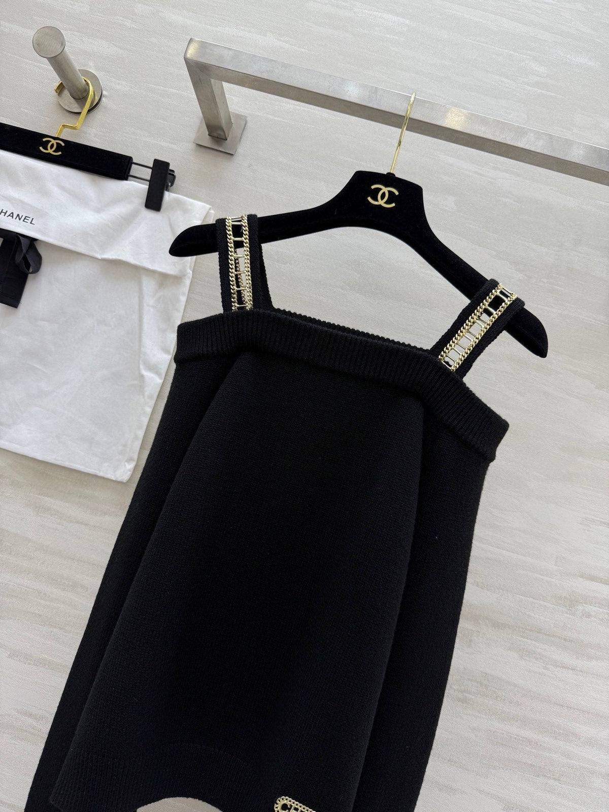 CHANEL 25S CASHMERE CAMISOLE 472