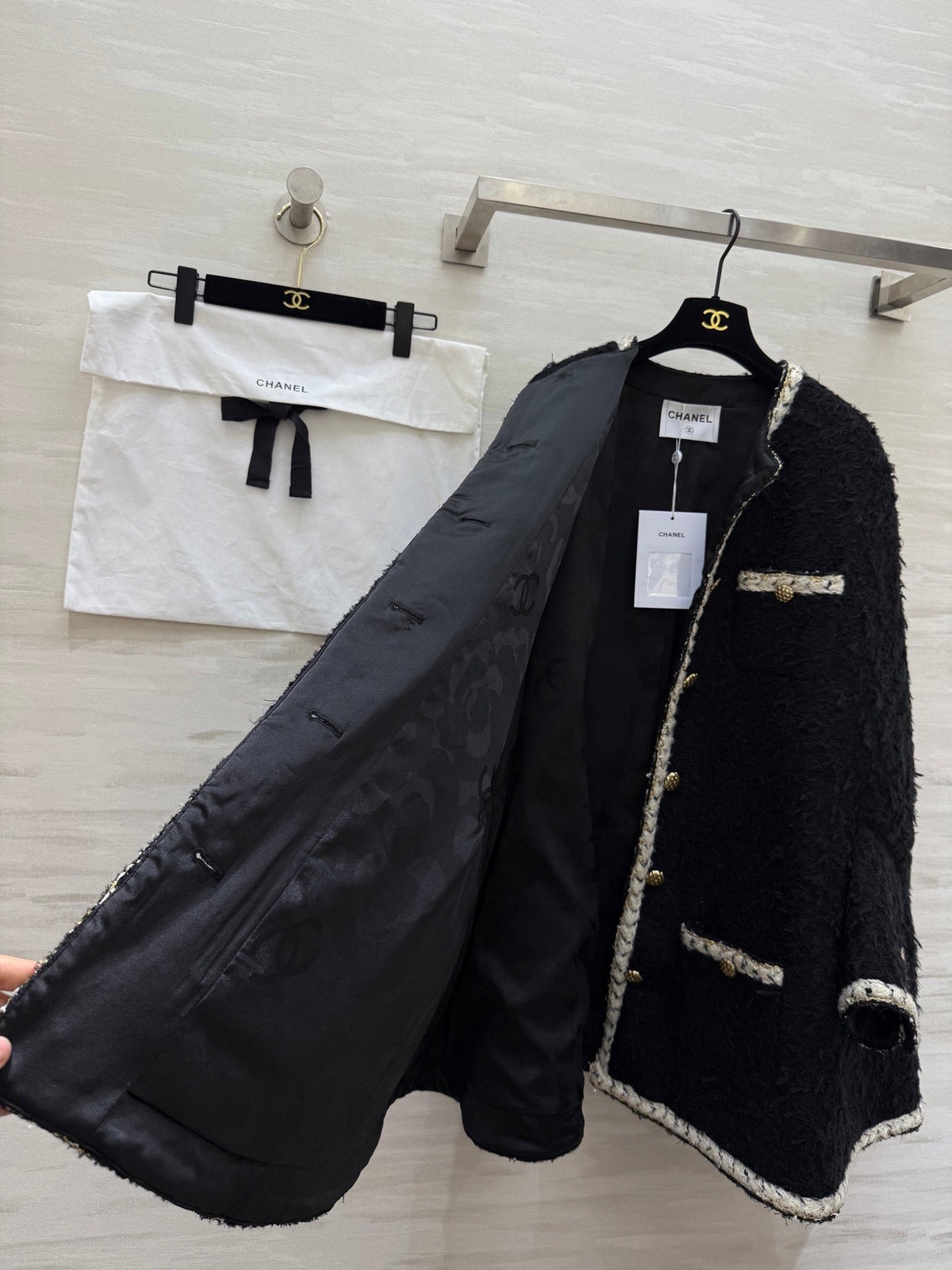 CC FW 25/26 Cape Black White Tweed 343347