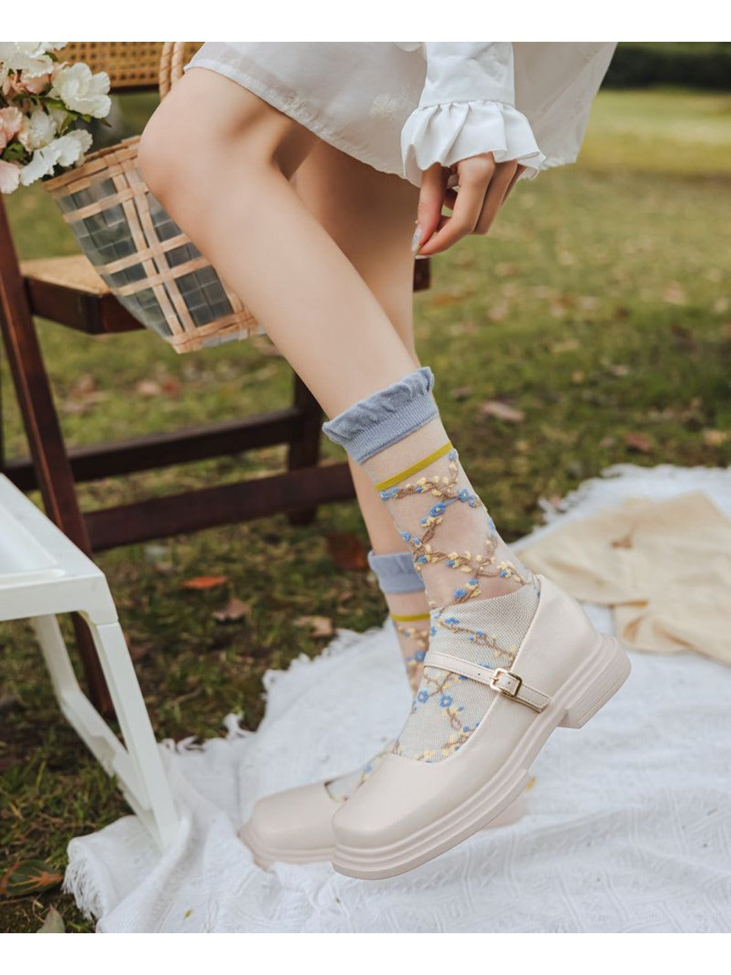 Rufia - Sheer Floral Lace Socks
