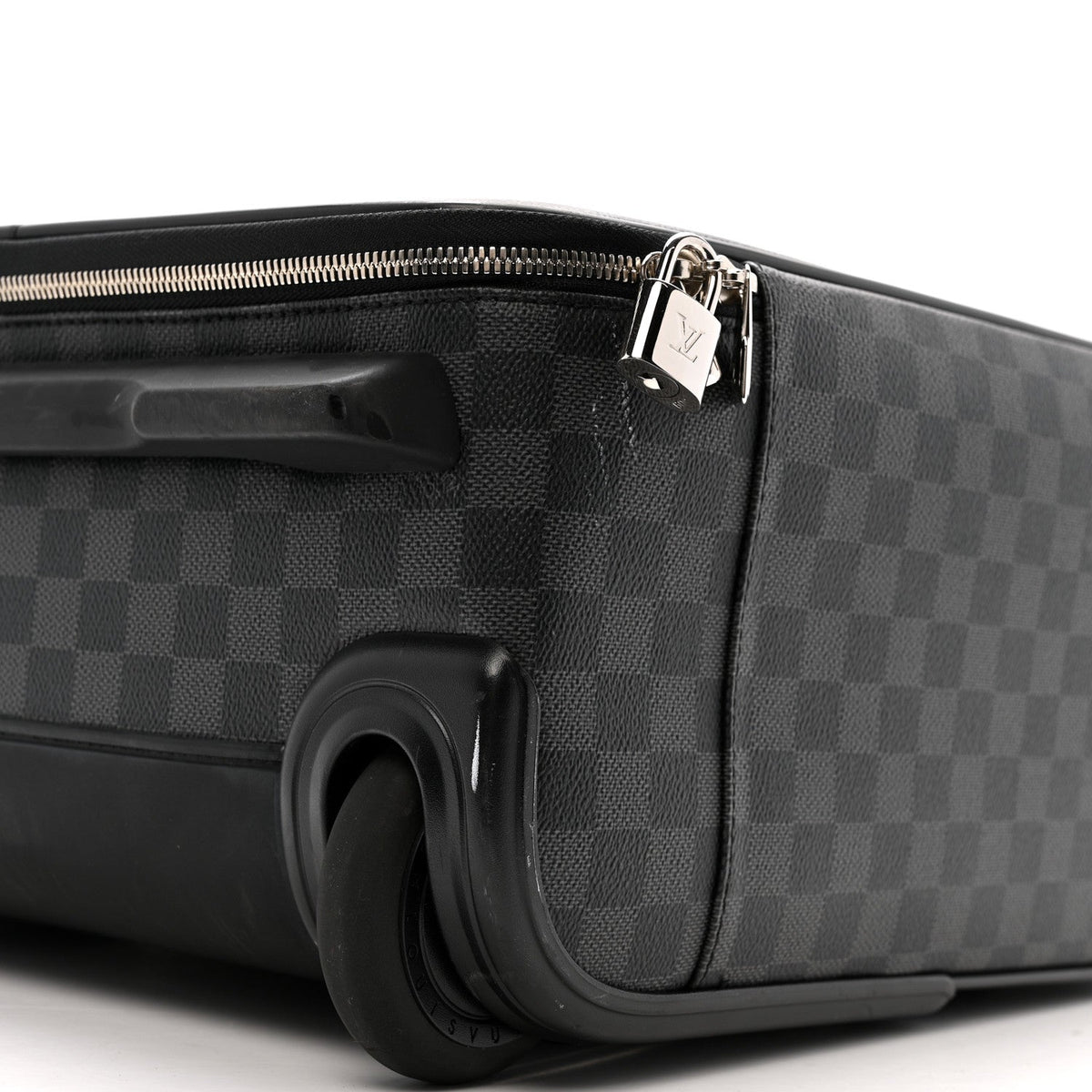Damier Graphite Pegase 45